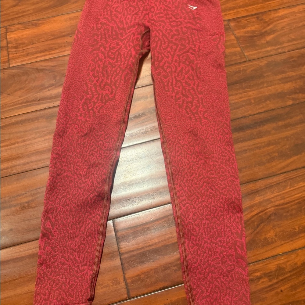 Gymshark Berry Seamless Ribbed Crop Tank and High-Waist Leggings Set - Picture 3 of 13